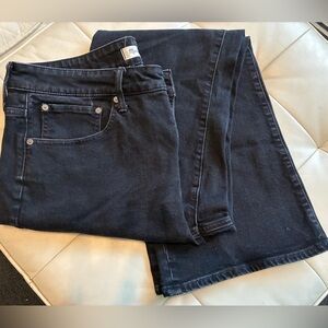 Madewell “The Perfect Vintage Flare”
Black Denim Jeans